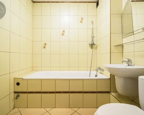 2 pokoje, balkon, 2 piętro /os. Zawiszów