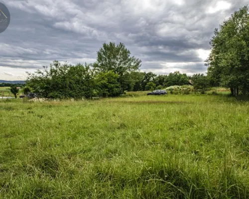 DZIAŁKA BUDOWLANA W GRODZISZCZU/ WIDOK NA GÓRY