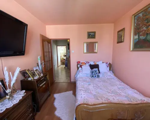 Mieszkanie 3 pokojowe 64 m kw. w Pionkach.