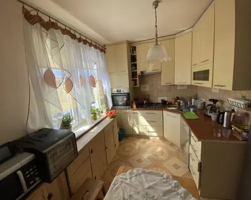 Mieszkanie 3 pokojowe 64 m kw. w Pionkach.