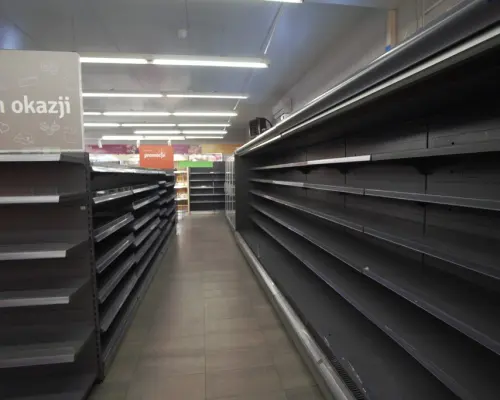 Budynek usługowo-handlowy, Trawniki centrum