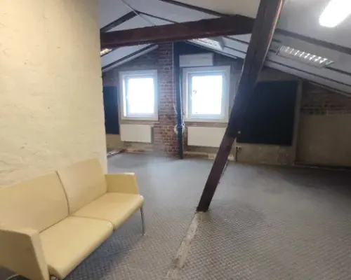 Lokal biurowo-usługowy, 81 m², centrum