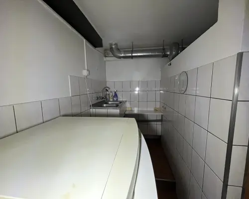 Lokal 75 m2 (wynajem) ul. Kołłątaja w Puławach.
