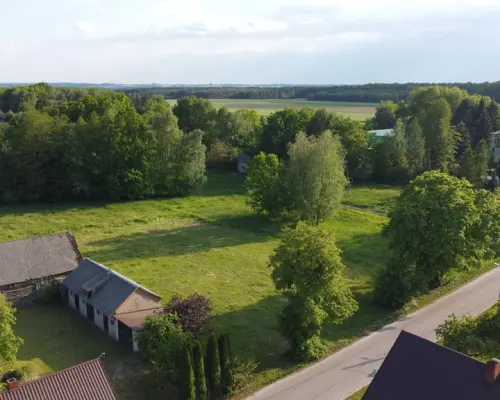 Siedlisko w Barłogach gm. Kurów 35 kw. do Lublina.