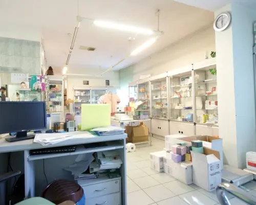 Lokal handlowo-usługowy, 137,6 m2, parter, Czechów