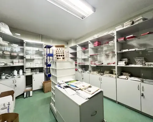 Lokal handlowo-usługowy, 137,6 m2, parter, Czechów