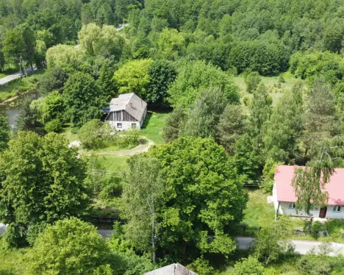Dwa domy na dużej działce 100 km. od Warszawy.