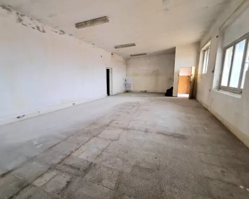 Lokal handlowo-usługowy na trasie Lublin-Nałęczów.