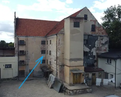Budynek "Spichlerza" ul. 6 sierpnia w Puławach.