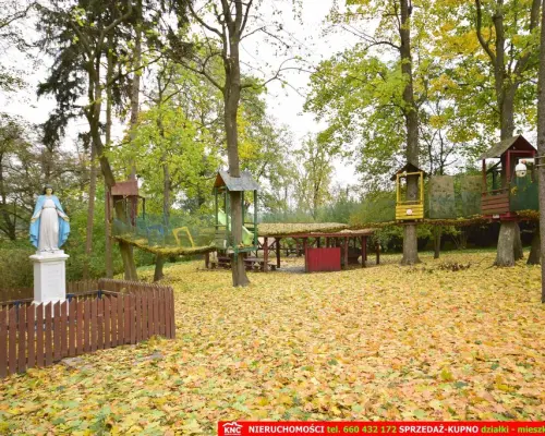 Zabytkowy Zespół Dworsko-Parkowy (XIXw. 1880 r)