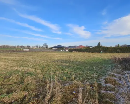 Kalinówka, 23ar, budowlana, media