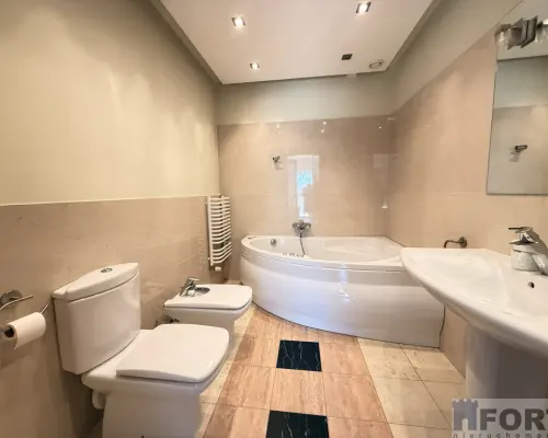 Komfortowy apartament przy Pl.Batorego z garażem