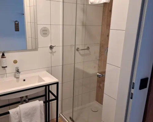 Pokój o pow. 16,26 m2 w hotelu ARCHE w Lublinie.