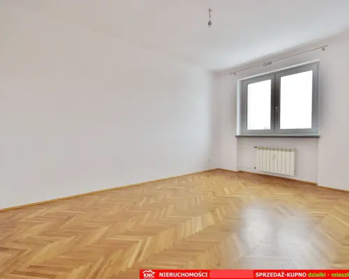 3 pokoje, po remoncie z garażem blisko Park Zdroj.