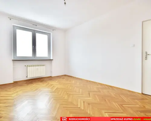 3 pokoje, po remoncie z garażem blisko Park Zdroj.
