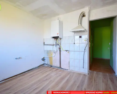 Blisko Nałęczowa, 3 pokoje z garażem i działką.