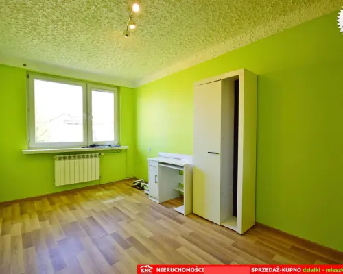 Blisko Nałęczowa, 3 pokoje z garażem i działką.