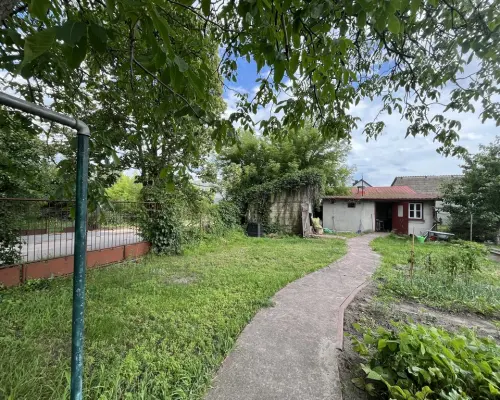 Dom 100 m2 w centrum Gniewoszowa gm. Kozienice.