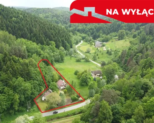 Dom w uroczym zakątku, pośród lasów i górek
