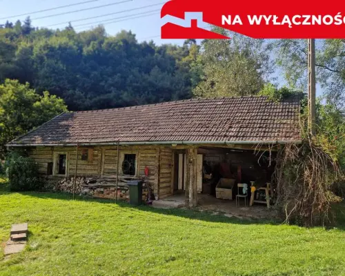 Dom w uroczym zakątku, pośród lasów i górek