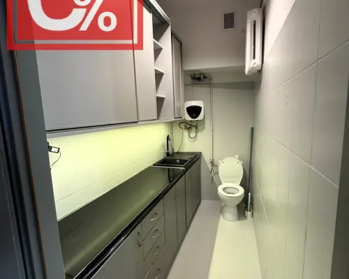 Lokalu biurow. 73 m², pierwszy wynajem po remoncie