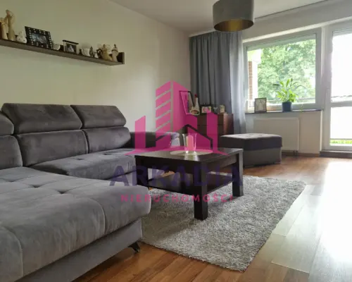 ok.52m2, parter, miejsce postojowe, 2 pokoje
