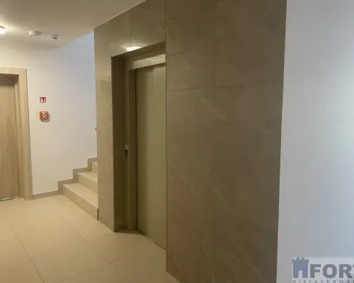 Tenisowa, 2 pokojowe na 1 piętrze z windą