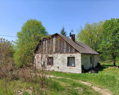 Siedlisko w cichej okolicy 100 km od Warszawy.