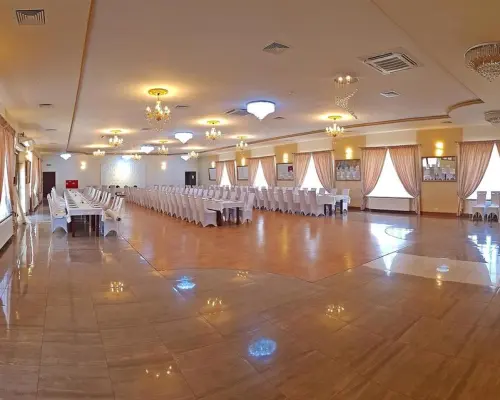 Kompleks hotel-eventowy + bud.usługowe z najemcami