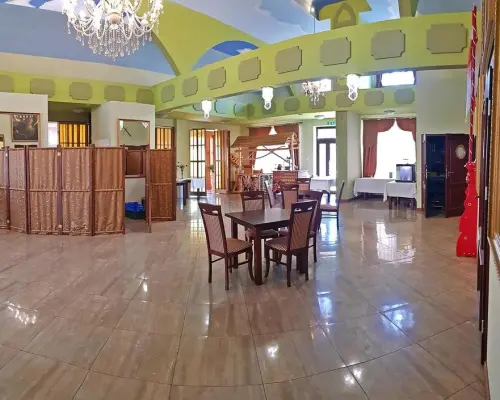 Kompleks hotel-eventowy + bud.usługowe z najemcami