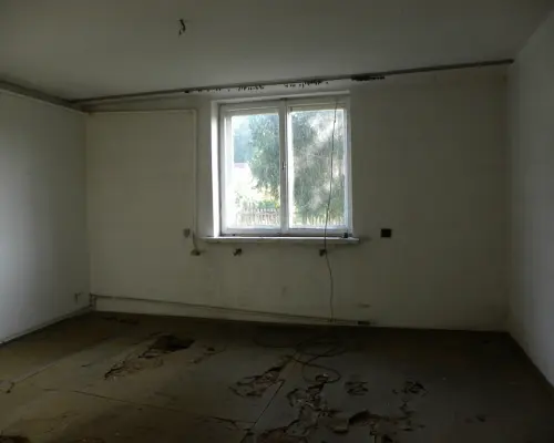 Dom  120 m kw w Baryczy Nowej pow. Zwoleń.
