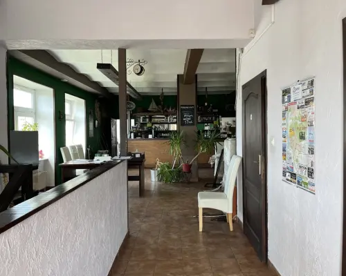 Restauracja "REJS" ul. Portowa 2  w Puławach.