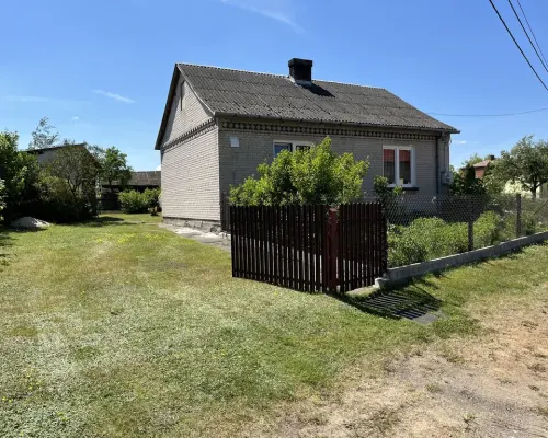 Dom 50 m2  na działce w m. Babilon gm. Lipsko.