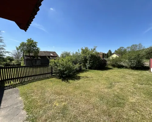 Dom 50 m2  na działce w m. Babilon gm. Lipsko.