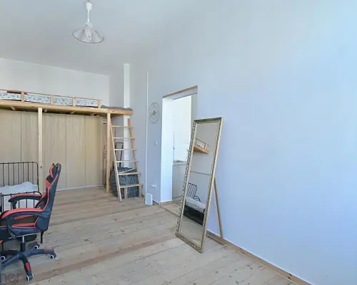 Kawalerka z balkonem, blisko uczelni