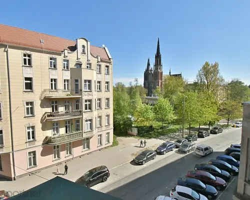 Kawalerka z balkonem, blisko uczelni