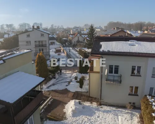 Przedstawiamy atrakcyjną ofertę domu jednorodzinnego o powierzchni użytkowej 97 m2, położonego w Zbylitowskiej Górze, na