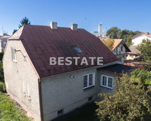Dom z poddaszem użytkowym na 10,7-arowej działce - Zgłobice koło Tarnowa  Na sprzedaż  parterowy dom z użytkowym poddaszem o