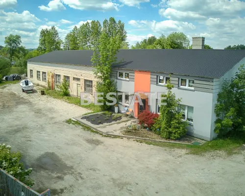 Budynek z magazynem ok. 500m2 w Tuchowie