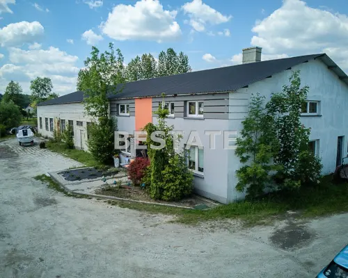 Budynek z magazynem ok. 500m2 w Tuchowie