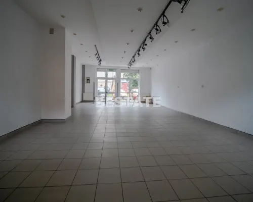 Lokal na Sprzedaż w Centrum Tarnowa - Gotowy pod Twój Biznes!   Szukasz idealnego miejsca na rozwój swojej firm