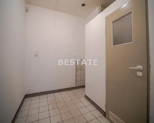 Lokal na Sprzedaż w Centrum Tarnowa - Gotowy pod Twój Biznes!   Szukasz idealnego miejsca na rozwój swojej firm