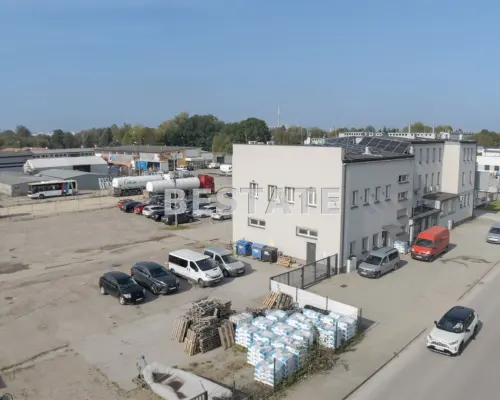 Budynek biurowo-usługowy na Sprzedaż - ul. Przemysłowa, Tarnów   Jako agent nieruchomości w Tarnowie, mam zaszczyt zap