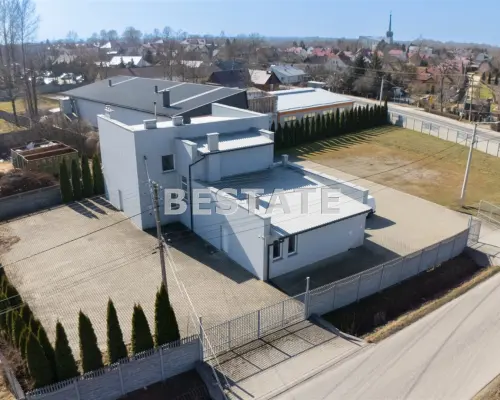 Budynek handlowo-usługowy przy drodze wojewódzkiej 973 - gotowa inwestycja | Niedomice   Na sprzedaż nowoczesny i funk