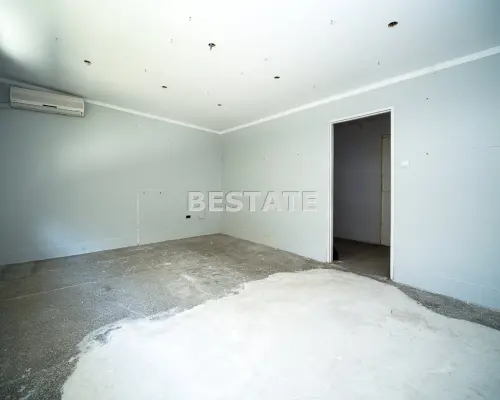 Lokal użytkowy na sprzedaż - Tarnów, Gumniska | ok. 30 m² | parter | miejsce postojowe   Na sprzedaż lokal użytko