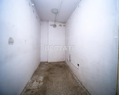 Lokal użytkowy na sprzedaż - Tarnów, Gumniska | ok. 30 m² | parter | miejsce postojowe   Na sprzedaż lokal użytko