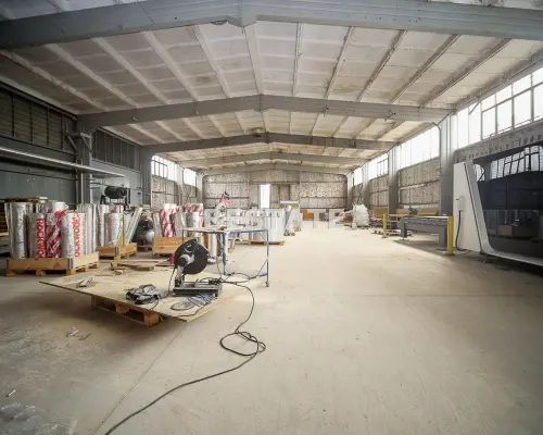 Oferujemy do wynajęcia   halę produkcyjno-magazynową   o powierzchni ok.   450m 2     położoną  w Tarnowie , w okolicy ul. Krak