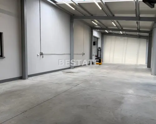 Nowoczesny budynek handlowo-usługowy z halą i biurami | ok. 450 m² | Radomyśl Wielki, ul. Wałowa    Do wynajęcia nowocze