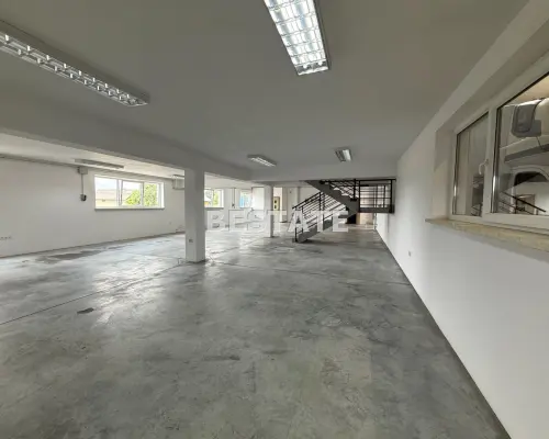 Nowoczesny budynek handlowo-usługowy z halą i biurami | ok. 450 m² | Radomyśl Wielki, ul. Wałowa    Do wynajęcia nowocze