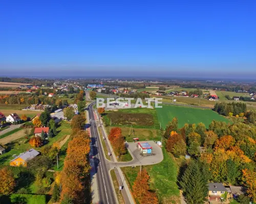 Do wynajęcia lokal o powierzchni 894,5 m2, położony przy ruchliwej ulicy w centrum Pilzna 500 metrów od drogi E94 i 1000